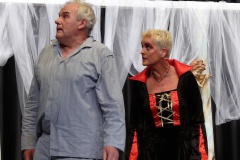 volkstheater lindenberg, inszenierung himmel und hoelle, loewensaal, richard pissors, julia sinds