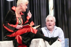 volkstheater lindenberg, inszenierung himmel und hoelle, loewensaal, richard pissors, julia sinds