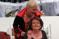 volkstheater lindenberg, inszenierung himmel und hoelle, loewensaal, julia sinds, baerbel sinds